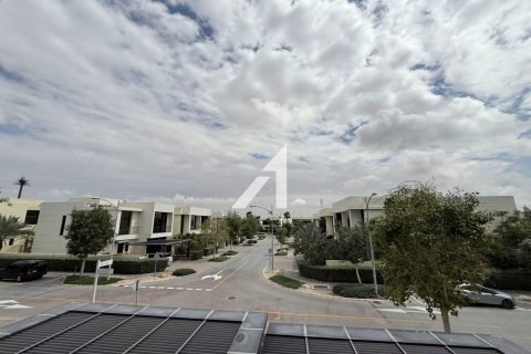 Villa te huur in DAMAC Hills (Akoya by DAMAC), Dubai, VAE 3 slaapkamers, 324 vr.m., nr 699253 - foto 13
