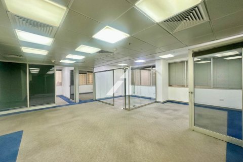 Зняти в оренду офіс в Sheikh Zayed Road, Дубай, ОАЕ 180м2, № 699256 - фото 10