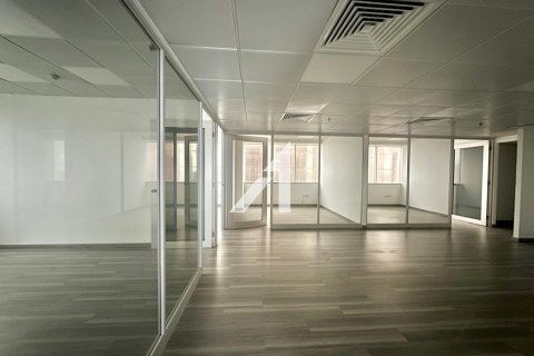 Зняти в оренду офіс в Sheikh Zayed Road, Дубай, ОАЕ 179м2, № 699254 - фото 3