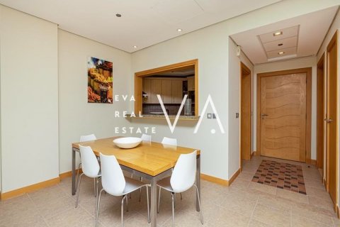 Apartament në Palm Jumeirah, Dubai, Emiratet e Bashkuara Arabe 3 dhoma gjumi, 209.58 m2. № 637631 - Foto 6