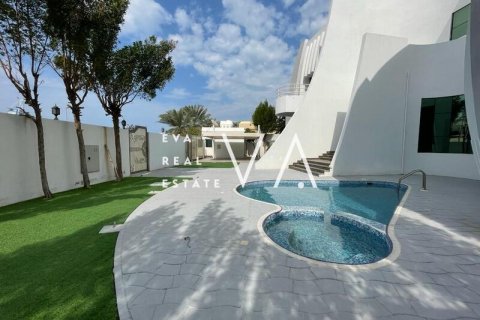 Jumeirah, Dubai, UAE의 임대용 빌라 침실 6개, 958.45제곱미터 번호 637636 - 사진 1