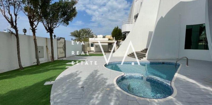 Jumeirah, Dubai, UAE의 빌라 침실 6개, 958.45제곱미터 번호 637636