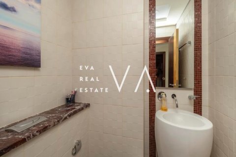 Jumeirah Beach Residence, Dubai, UAE의 임대용 아파트 침실 2개, 136.19제곱미터 번호 637635 - 사진 21