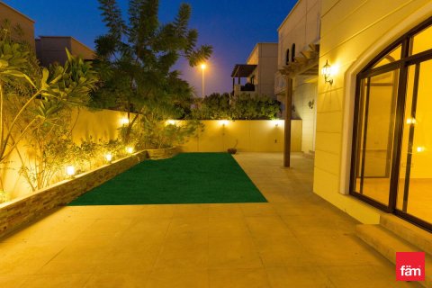 Kuća u nizu u gradu Dubai, UAE 4 spavaće sobe, 309.4 m2 Br. 669952 - Slika 8