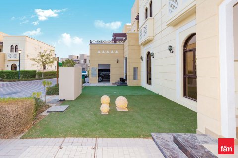 Kuća u nizu u gradu Dubai, UAE 4 spavaće sobe, 309.4 m2 Br. 669952 - Slika 3