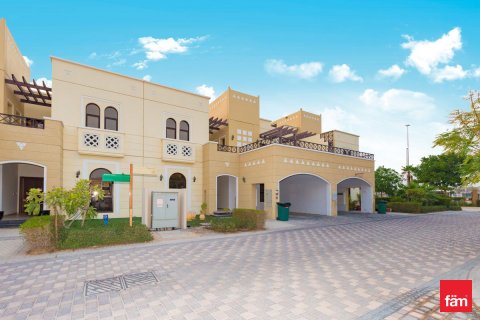 Kuća u nizu u gradu Dubai, UAE 4 spavaće sobe, 309.4 m2 Br. 669952 - Slika 1