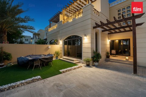 Casa urbana em Dubai, EAU 4 quartos, 309.4 m2 № 669952