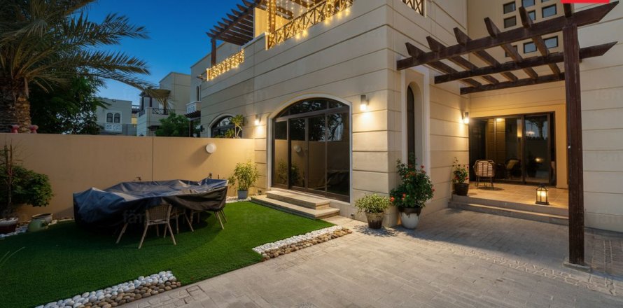 阿联酋 Dubai 联排别墅  4 卧, 309.4 平方米 , 编号 669952