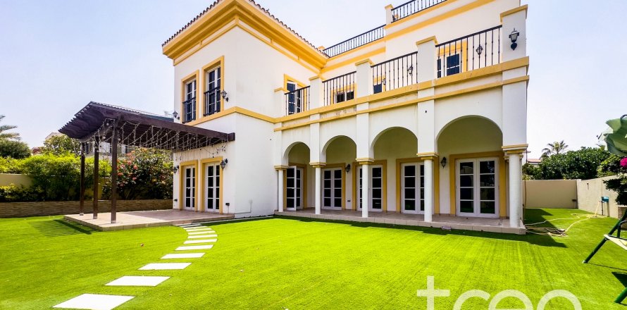 Villa The Villa, Dubaijā, AAE 4 istabas, 640.1 m2 Nr. 761405