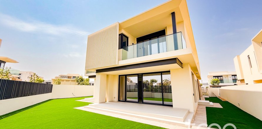וילה ב Dubai, איחוד האמירויות 5 חדרי שינה, 441.29 מ"ר מספר 761384