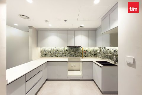Apartmen di Dubai, UAE 1 bilik tidur, 79.3 meter persegi № 699829 - foto 12