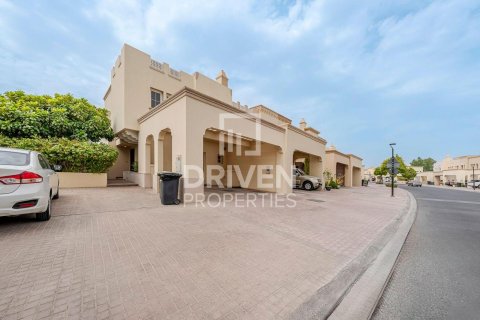 Villa in The Springs, Dubai, UAE 3 bedrooms, 377 sq.m. № 746406 - photo 21