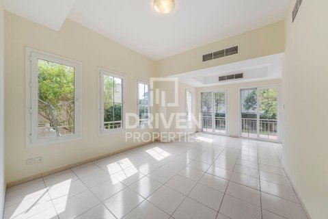 Villa in The Springs, Dubai, UAE 3 bedrooms, 377 sq.m. № 746406 - photo 5