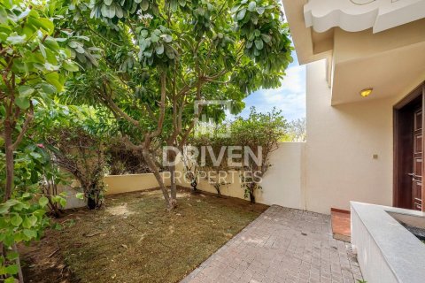Villa in The Springs, Dubai, UAE 3 bedrooms, 377 sq.m. № 746406 - photo 18