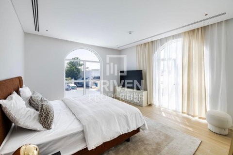 Villa in Umm Suqeim, Dubai, UAE 4 bedrooms, 297.29 sq.m. № 746407 - photo 16