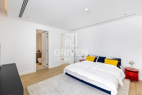 Villa in Umm Suqeim, Dubai, UAE 4 bedrooms, 297.29 sq.m. № 746407 - photo 17