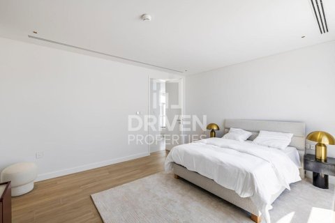 Villa in Umm Suqeim, Dubai, UAE 4 bedrooms, 297.29 sq.m. № 746407 - photo 15