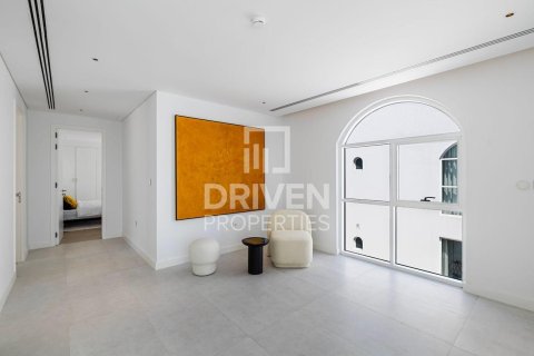 Villa in Umm Suqeim, Dubai, UAE 4 bedrooms, 297.29 sq.m. № 746407 - photo 13