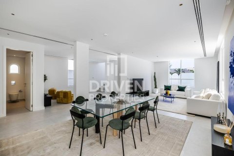 Villa in Umm Suqeim, Dubai, UAE 4 bedrooms, 297.29 sq.m. № 746407 - photo 10