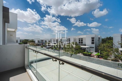 Radový dom v Mudon, Dubai, SAE 3 spálne, 263.94 m2 č. 746408 - Fotografia 12