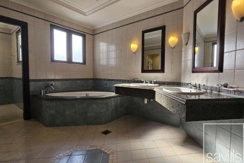 Villa in Palm Jumeirah, Dubai, UAE 4 bedrooms, 657 sq.m. № 680717 - photo 10