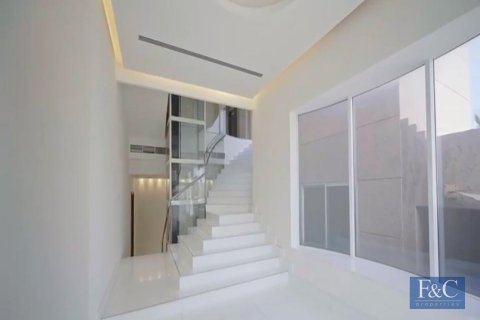 Villa te huur in Umm Suqeim, Dubai, VAE 7 slaapkamers, 892 vr.m., nr 704708 - foto 11