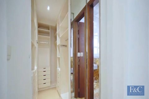 Villa te huur in Umm Suqeim, Dubai, VAE 7 slaapkamers, 892 vr.m., nr 704708 - foto 24