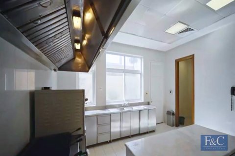 Villa te huur in Umm Suqeim, Dubai, VAE 7 slaapkamers, 892 vr.m., nr 704708 - foto 7