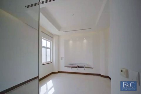 Villa te huur in Umm Suqeim, Dubai, VAE 7 slaapkamers, 892 vr.m., nr 704708 - foto 12