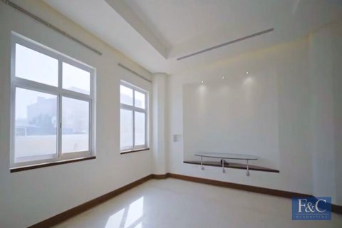 Villa te huur in Umm Suqeim, Dubai, VAE 7 slaapkamers, 892 vr.m., nr 704708 - foto 13