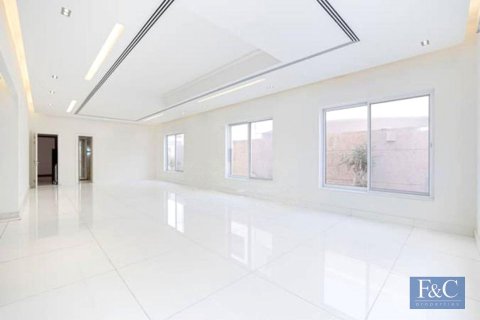 Villa te huur in Umm Suqeim, Dubai, VAE 7 slaapkamers, 892 vr.m., nr 704708 - foto 4