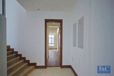 Villa te huur in Umm Suqeim, Dubai, VAE 7 slaapkamers, 892 vr.m., nr 704708 - foto 17