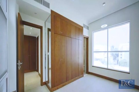 Villa te huur in Umm Suqeim, Dubai, VAE 7 slaapkamers, 892 vr.m., nr 704708 - foto 30