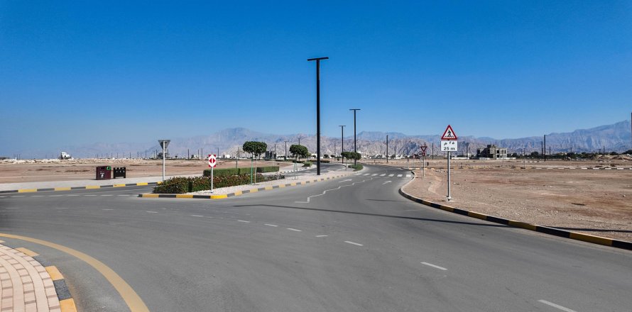 Zemlja u gradu Al Mairid, Ras Al Khaimah, UAE 929 m2 Br. 656264