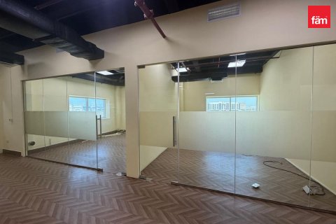 Kedai di Al Furjan, Dubai, UAE 225.5 meter persegi № 740307