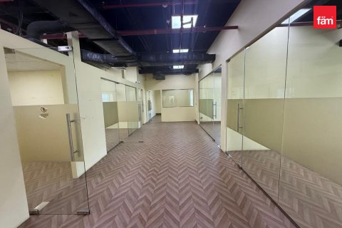 Tindahan sa Al Furjan, Dubai, UAE 225.5 sq.m. № 740307 - larawan 2