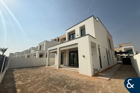Villa en alquiler en Arabian Ranches 3, Dubai, EAU 4 dormitorios, 459 m2 № 668168 - foto 2