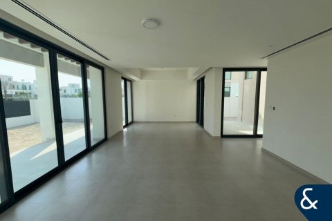 Villa en alquiler en Arabian Ranches 3, Dubai, EAU 4 dormitorios, 459 m2 № 668168 - foto 4