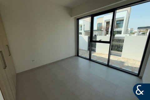 Villa en alquiler en Arabian Ranches 3, Dubai, EAU 4 dormitorios, 459 m2 № 668168 - foto 8