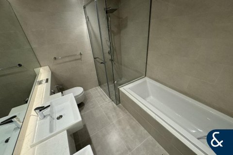 Apartment in Al Wasl, Dubai, UAE 2 bedrooms, 125 sq.m. № 668084 - photo 16