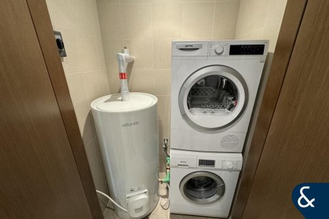 Apartment in Al Wasl, Dubai, UAE 2 bedrooms, 125 sq.m. № 668084 - photo 15