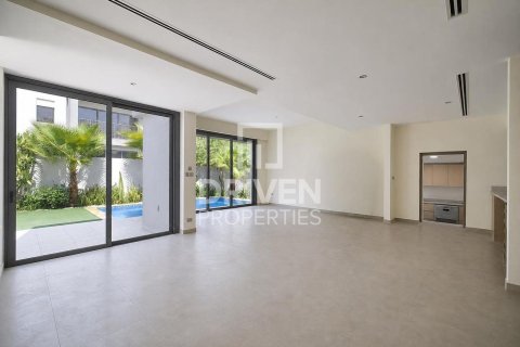 Βίλα σε Dubai Hills Estate, Dubai, ΗΑΕ 4 υπνοδωμάτια, 412.12 τ.μ. Αρ. 768367 - φωτογραφία 2
