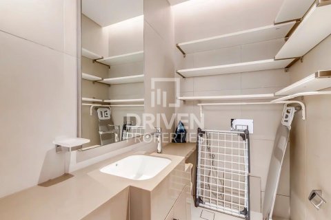 Apartmen di Jumeirah Beach Residence, Dubai, UAE 2 bilik tidur, 108.42 meter persegi № 768362 - foto 13