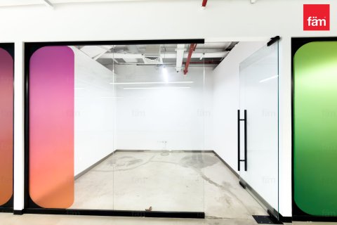 Office in Sheikh Zayed Road, Dubai, UAE 253 sq.m. № 711458 - photo 11