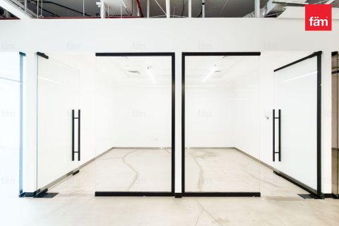 Office in Sheikh Zayed Road, Dubai, UAE 253 sq.m. № 711458 - photo 19