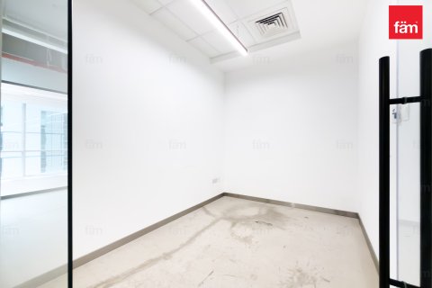 Office in Sheikh Zayed Road, Dubai, UAE 253 sq.m. № 711458 - photo 22