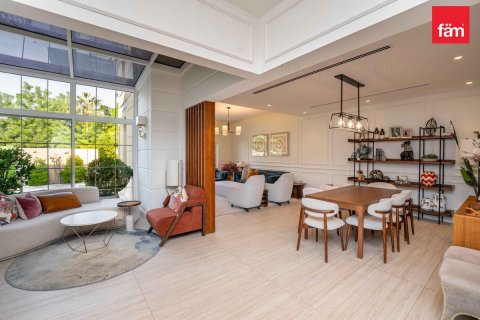 Radhus till försäljning i Dubai, UAE 4 sovrum, 309.4 kvm Nr. 659089 - fotografi 1