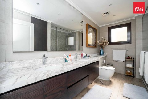 Radhus till försäljning i Dubai, UAE 4 sovrum, 309.4 kvm Nr. 659089 - fotografi 14