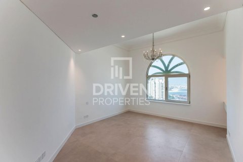 Apartment til leje i Palm Jumeirah, Dubai, UAE 3 soveværelser, 203 kvm № 654810 - foto 17