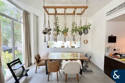 Townhouse di Mudon, Dubai, UEA 3 kamar tidur, 276 m2 nomor 668152 - foto 5